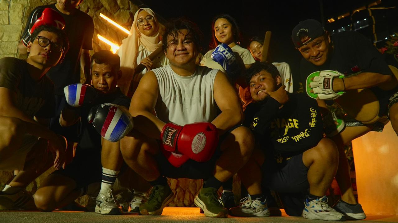 The ARC Fight Club group posing together after a session